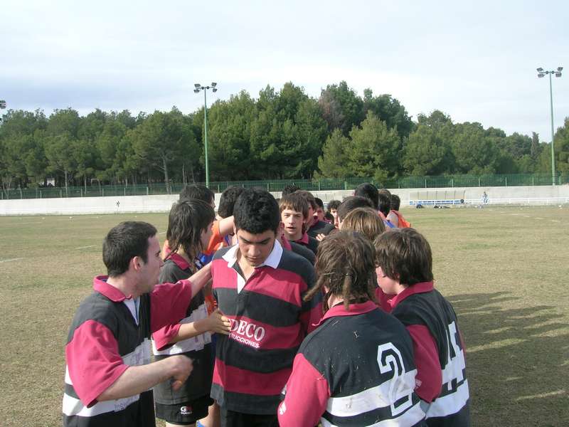 El Gigantes sucumbe ante el Universitario de Zaragoza en un choque excesivamente desnivelado.